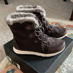 BNWT Sorel Explorer Joan